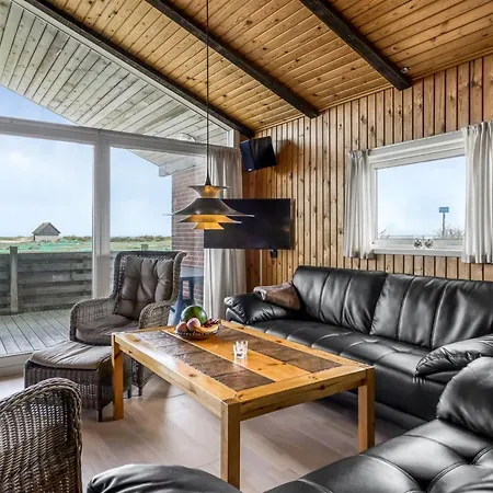 Thrineke - 200m From The Sea By Interhome *